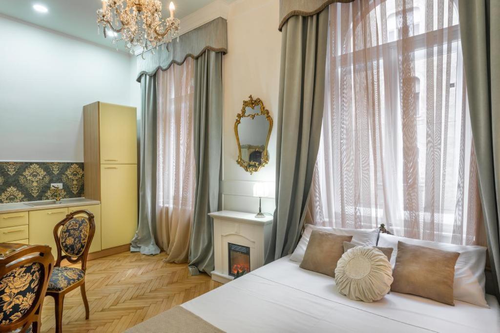 Regina Apartments On Kiraly Street Budapest Exteriör bild