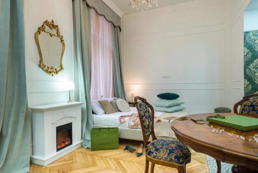 Regina Apartments On Kiraly Street Budapest Exteriör bild